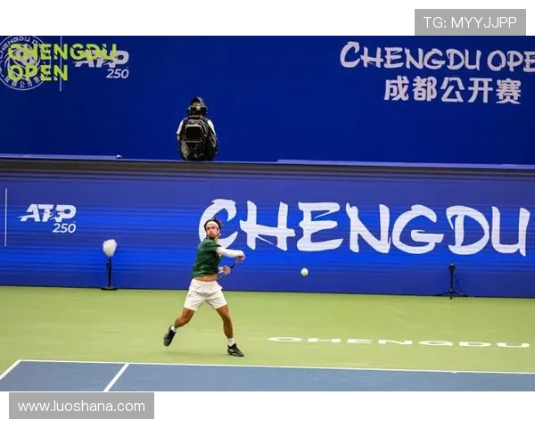 中国新星横扫世界名将强势挺进总决赛引发网球赛季最大惊喜 中国新星横扫世界名将强势挺进总决赛引发网球赛季最大惊喜