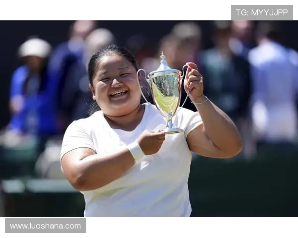 网球大满贯赛季精彩回顾 新星崛起与老将争霸引人关注