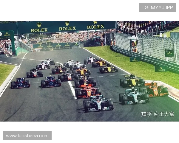 新赛季F1车队竞争升级引发车手转会与技术革新热议持续升温态势