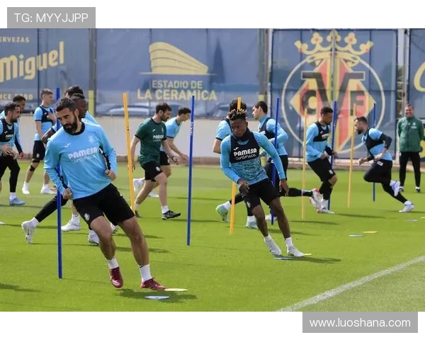 比利亚雷亚尔新赛季备战提速 管理层引援规划引关注球迷期待升级