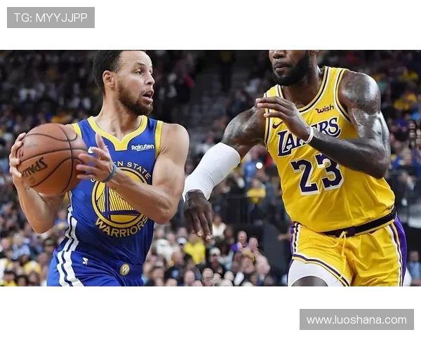 詹姆斯刷新历史纪录率湖人逆转取胜,库里手感火热勇士轻取对手 詹姆斯刷新历史纪录率湖人逆转取胜,库里手感火热勇士轻取对手